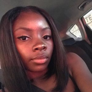 Meet your Posher, Naomi